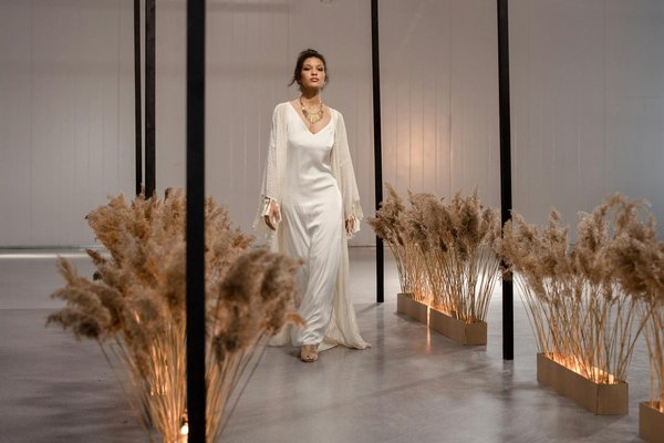 Guide Pratique pour Sublimer Votre Look Professionnel avec des Jupes Crayon Modernes